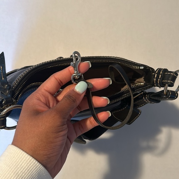 Dooney & Bourke Black Shoulder Bag - Picture 8 of 14